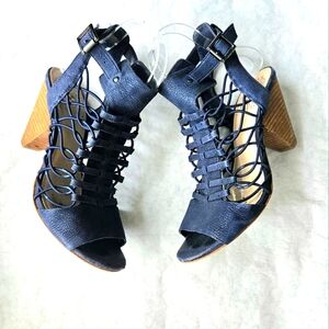 Vince Camuto navy suede leather strappy heels